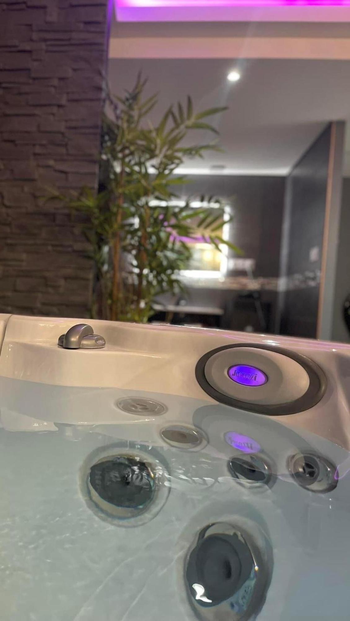 O Venus Spa Sin-le-Noble المظهر الخارجي الصورة